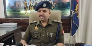 आगरा में सट्टे के अड्डे पर पुलिस का छापा, 9.17 लाख नकद समेत 6 आरोपी गिरफ्तार