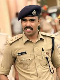 डीग पुलिस का ‘ऑपरेशन एंटीवायरस’ सफल: जुरहरा थाना पुलिस ने छह साइबर ठग दबोचे, 15 मोबाइल व आठ सिम कार्ड जब्त