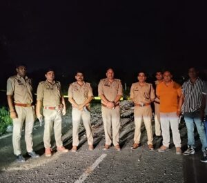 रबूपुरा पुलिस की बदमाशों से मुठभेड़, एक बदमाश घायल, दो गिरफ्तार; 2 अवैध तमंचे, कारतूस व चोरी की यामाहा R15 बरामद