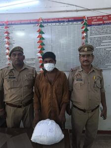 नोएडा में गांजा बेचने वाला आरोपी गिरफ्तार, 2 किलो 100 ग्राम अवैध गांजा बरामद