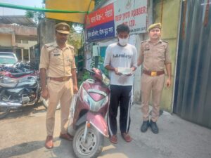 नोएडा फेस-1 पुलिस की कार्रवाई: वाहन चोर गिरफ्तार, चोरी की स्कूटी और स्नैचिंग के 2 मोबाइल बरामद