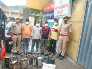थाना फेस-1 नोएडा पुलिस का खुलासा: ई-रिक्शा बैट्री चोरी गिरोह के 4 आरोपी गिरफ्तार, 13 स्मार्ट लीथियम बैट्री, 414 बैट्री सैल व ₹11,800 नकद बरामद