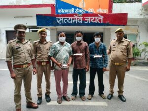 सेक्टर-20 पुलिस ने चोरी करने वाले तीन आरोपी दबोचे, 24,200 रुपये नकद, दो चाकू और बाइक बरामद