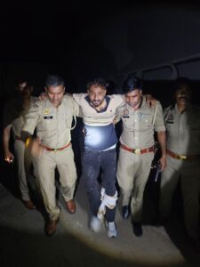 मेरठ में अवैध असलहा तस्कर से पुलिस की मुठभेड़, गोली लगने से अंतरराज्यीय अपराधी घायल