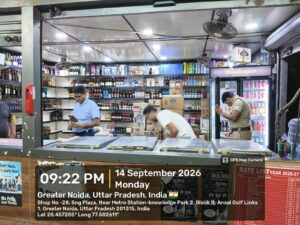 गौतमबुद्धनगर में देशी शराब से लेकर प्रीमियम रिटेल शॉप तक पहुंची आबकारी टीम, सीसीटीवी और ओवररेटिंग परखी