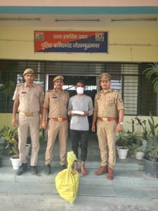गौतमबुद्धनगर: थाना ईकोटेक-1 पुलिस की कार्रवाई, अवैध शराब के 105 पव्वों के साथ एक आरोपी गिरफ्तार,बीट पुलिसिंग की मदद से पकड़ा गया आरोपी, आबकारी अधिनियम के तहत मुकदमा दर्ज