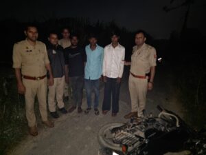 थाना जानी पुलिस की कार्रवाई, चोरी का कॉपर तार, वारदात में इस्तेमाल उपकरण, 2 मोटरसाइकिल और अवैध तमंचा बरामद